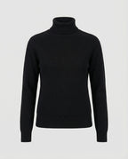 Cozy women's knit pullover