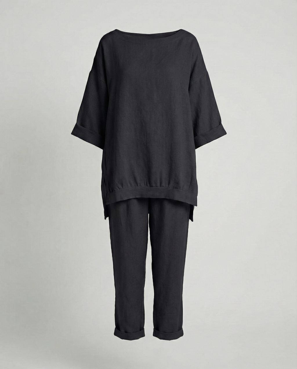 Comfortable women's leisure suit sporty